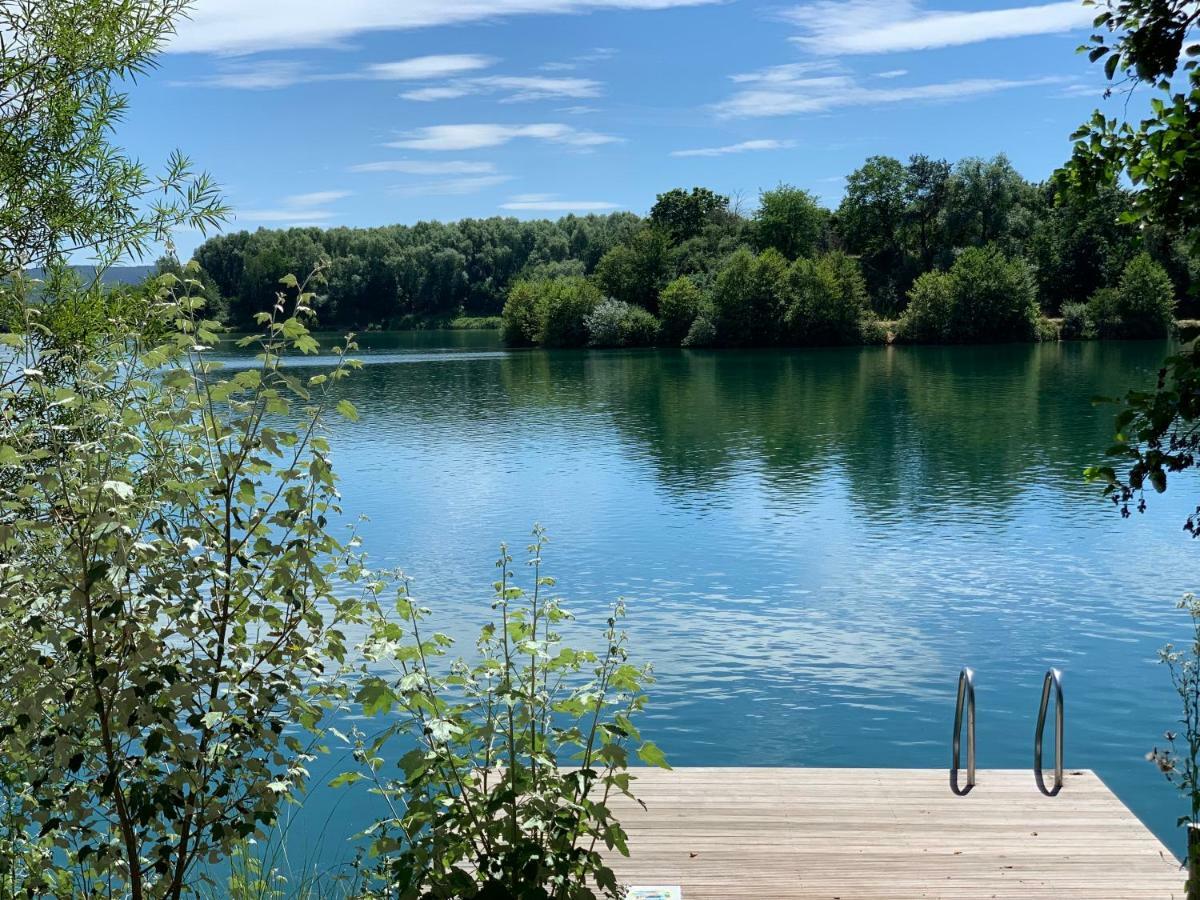 Seehotel Niedernberg - Das Dorf Am See Экстерьер фото