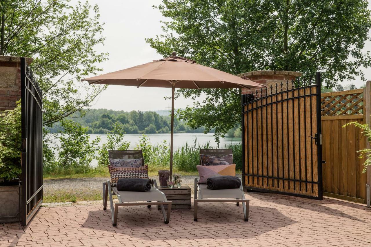 Seehotel Niedernberg - Das Dorf Am See Экстерьер фото